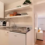 De Qua De La Studio
